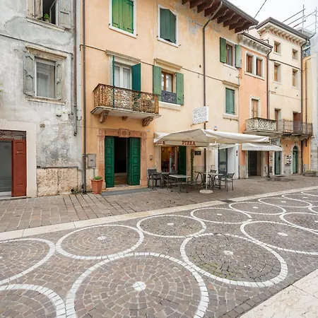 Corso Mazzini 22 - Between Verona & Garda *