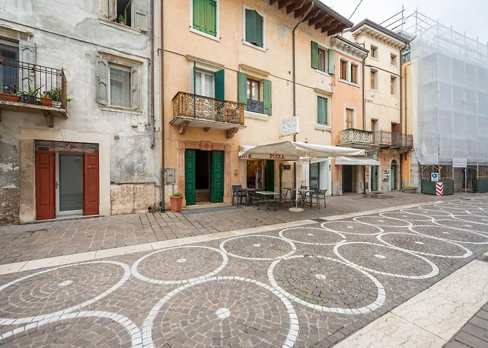 Corso Mazzini 22 - Between Verona & Garda *